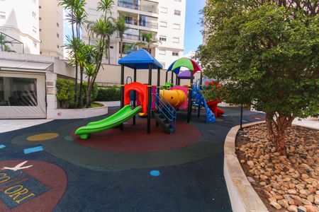 Apartamento à venda com 134m², 3 quartos e 2 vagasÁrea comum - Playground
