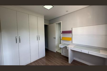 Apartamento à venda com 3 quartos, 107m² em Vila Lucia Elvira, São Paulo
