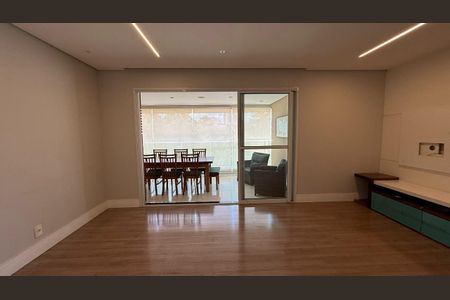 Apartamento à venda com 3 quartos, 107m² em Vila Lucia Elvira, São Paulo