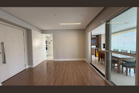 Apartamento à venda com 3 quartos, 107m² em Vila Lucia Elvira, São Paulo