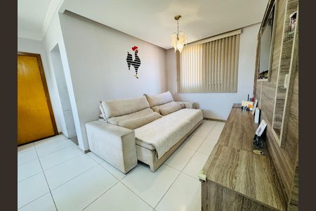 Apartamento à venda com 3 quartos, 120m² em Copacabana, Belo Horizonte