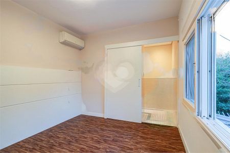 Casa à venda com 3 quartos, 178m² em Jardim Petropolis, São Paulo