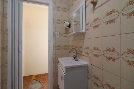 Casa para alugar com 100m², 2 quartos e 1 vaga Casa para alugar com 100m², 2 quartos e 1 vagaBanheiro