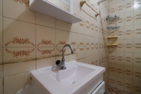 Casa para alugar com 100m², 2 quartos e 1 vaga Casa para alugar com 100m², 2 quartos e 1 vagaBanheiro