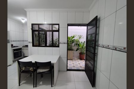 Cozinha - Armários de casa à venda com 2 quartos, 126m² em Jardim Climax, São Paulo