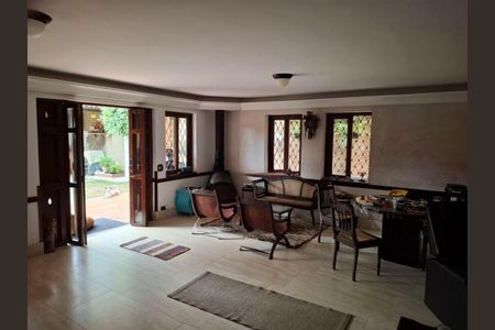 Casa à venda com 3 quartos, 400m² em Santo Amaro, São Paulo