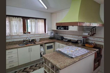 Casa à venda com 3 quartos, 400m² em Santo Amaro, São Paulo