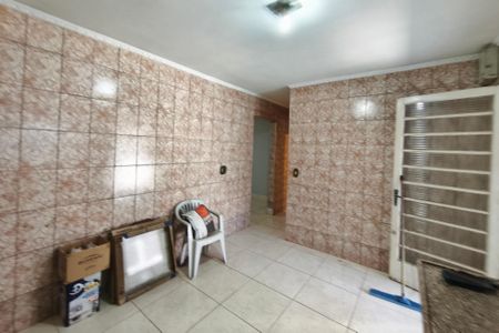 Casa para alugar com 180m², 2 quartos e 2 vagasCozinha