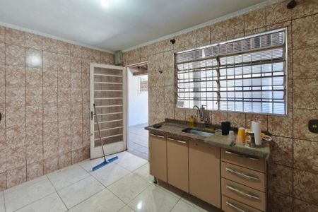 Casa para alugar com 180m², 2 quartos e 2 vagasCozinha