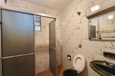 Casa para alugar com 180m², 2 quartos e 2 vagasBanheiro Social