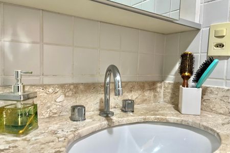 Casa de condomínio para alugar com 96m², 3 quartos e 3 vagasBanheiro Corredor