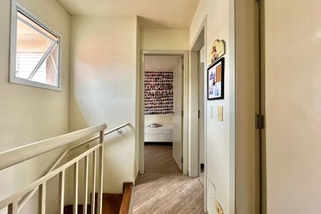 Casa de condomínio para alugar com 96m², 3 quartos e 3 vagasCorredor