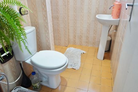 Apartamento à venda com 69m², 2 quartos e 1 vagaBanheiro Social