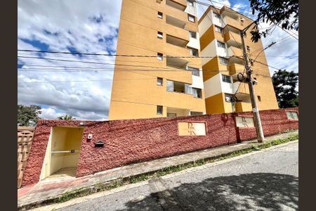 Apartamento para alugar com 54m², 2 quartos e 1 vaga Apartamento para alugar com 54m², 2 quartos e 1 vagaFachada