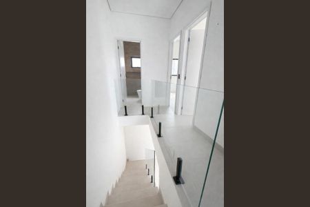 Casa de condomínio à venda com 125m², 3 quartos e 2 vagasCorredor