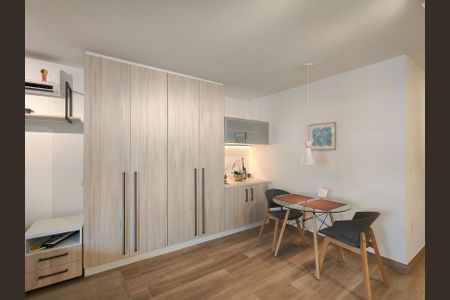 Studio à venda com 50m², 1 quarto e 1 vaga Studio à venda com 50m², 1 quarto e 1 vagaEstúdio