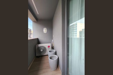 Studio à venda com 50m², 1 quarto e 1 vaga Studio à venda com 50m², 1 quarto e 1 vagaVaranda do Estúdio