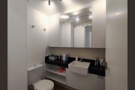 Studio à venda com 50m², 1 quarto e 1 vaga Studio à venda com 50m², 1 quarto e 1 vagaBanheiro