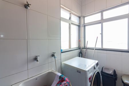 Apartamento à venda com 65m², 2 quartos e 2 vagasÁrea de Serviço 