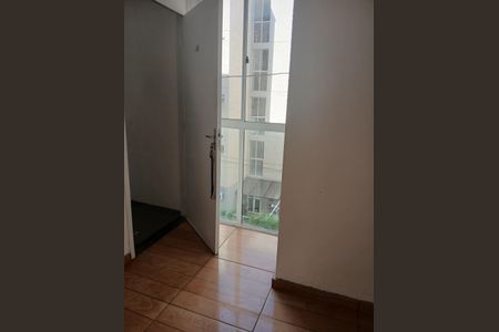 Quarto de apartamento para alugar com 2 quartos, 49m² em Santa Cruz, Rio de Janeiro