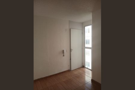 Quarto de apartamento para alugar com 2 quartos, 49m² em Santa Cruz, Rio de Janeiro