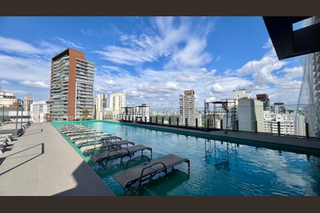 Studio para alugar com 32m², 1 quarto e 1 vagaPiscina