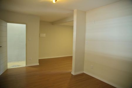 Casa à venda com 181m², 3 quartos e 2 vagasSala