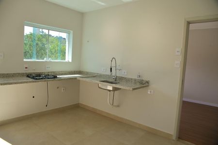 Casa à venda com 181m², 3 quartos e 2 vagasCozinha 