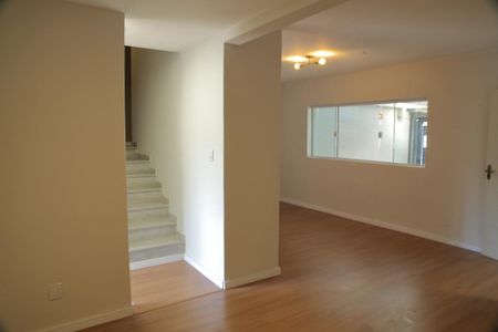 Sala de casa à venda com 3 quartos, 181m² em Nova Petrópolis, São Bernardo do Campo