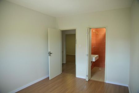 Casa à venda com 181m², 3 quartos e 2 vagasSuíte 