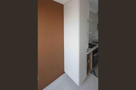 Apartamento para alugar com 32m², 2 quartos e sem vaga Apartamento para alugar com 32m², 2 quartos e sem vagaVaranda