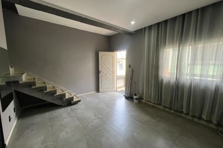 Sala de casa de condomínio para alugar com 2 quartos, 100m² em Cocotá, Rio de Janeiro