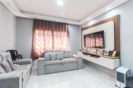 Sala de casa de condomínio para alugar com 3 quartos, 75m² em Vila Carmosina, São Paulo