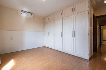 Apartamento para alugar com 165m², 4 quartos e 4 vagasSuíte
