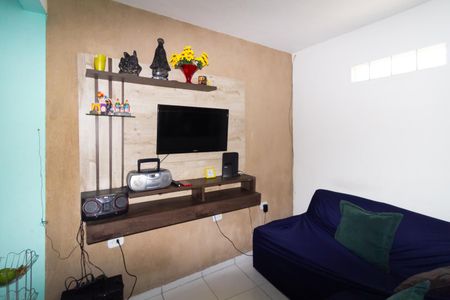 Sala de casa à venda com 3 quartos, 150m² em Fazenda da Juta, São Paulo