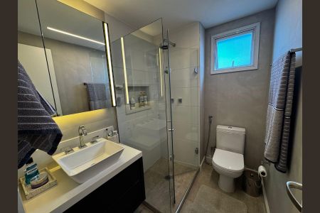 Apartamento à venda com 106m², 2 quartos e 2 vagas Apartamento à venda com 106m², 2 quartos e 2 vagasBanheiro