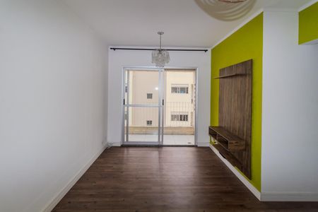 Sala de apartamento para alugar com 3 quartos, 64m² em Vila Ema, São Paulo