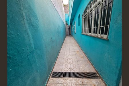 Casa à venda com 97m², 3 quartos e 2 vagasCorredor