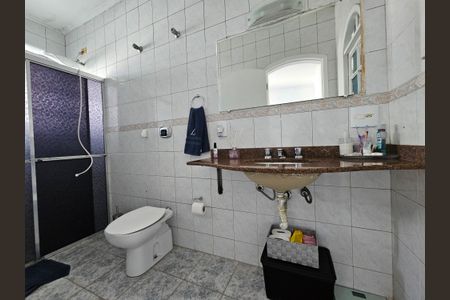 Casa à venda com 97m², 3 quartos e 2 vagasBanheiro