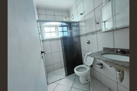 Casa à venda com 97m², 3 quartos e 2 vagasBanheiro 2