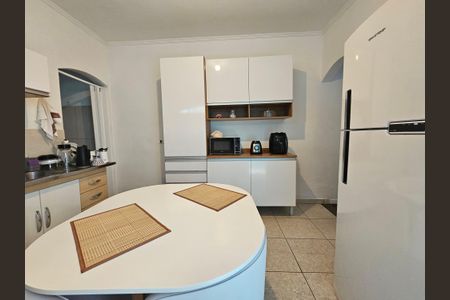 Casa à venda com 97m², 3 quartos e 2 vagasCozinha