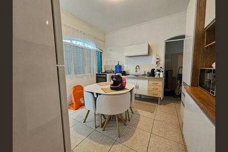 Casa à venda com 97m², 3 quartos e 2 vagasCozinha