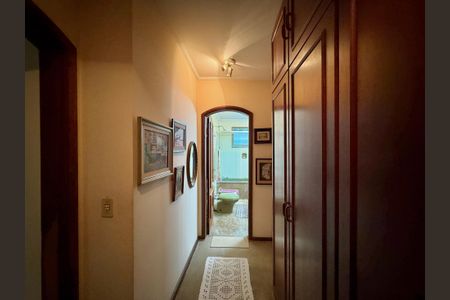 Apartamento à venda com 200m², 4 quartos e 3 vagasCloset Suíte 2