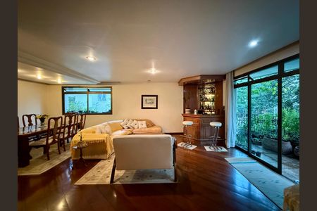 Apartamento à venda com 200m², 4 quartos e 3 vagasSala