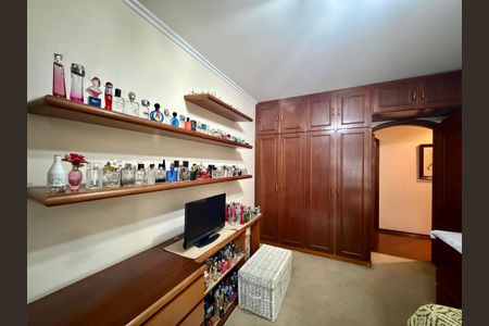 Apartamento à venda com 200m², 4 quartos e 3 vagasQuarto 3