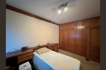 Apartamento à venda com 200m², 4 quartos e 3 vagasQuarto 4