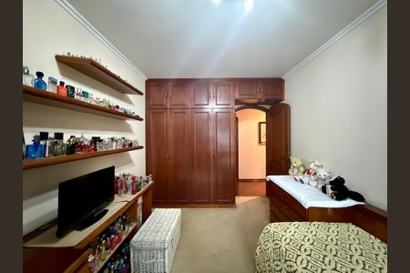 Apartamento à venda com 200m², 4 quartos e 3 vagasQuarto 3