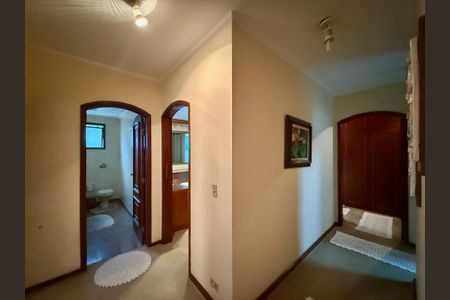 Apartamento à venda com 200m², 4 quartos e 3 vagasCorredor Quartos 