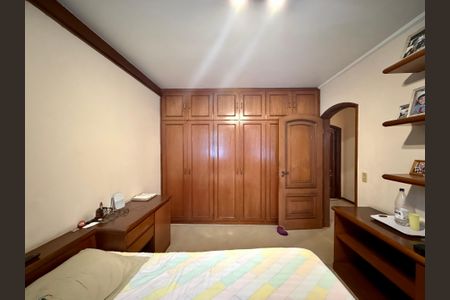 Apartamento à venda com 200m², 4 quartos e 3 vagasQuarto 4