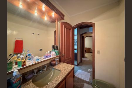 Apartamento à venda com 200m², 4 quartos e 3 vagasBanheiro Suíte 1